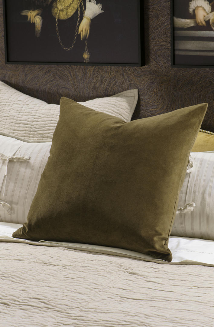 Bianca Lorenne - Mica Deep Moss Comforter (Cushion - Eurocases Sold Separately) image 3